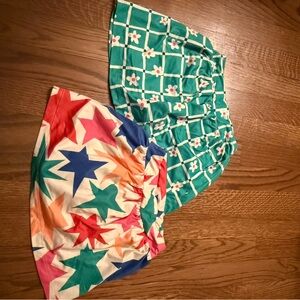 Hanna Andersson Kids Star and Floral athletic performance skorts